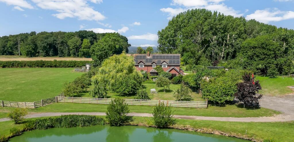Main image of property: Dumble End Farm, Oxton Hill, Southwell, Nottinghamshire, NG25
