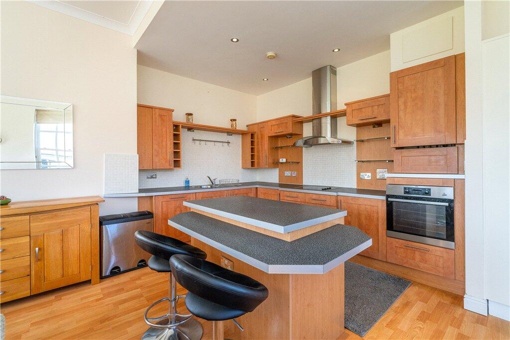 Apartment in Bradford, Burley - View 4