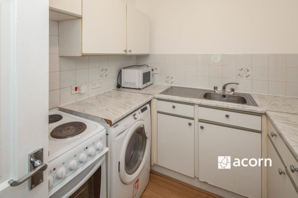 Apartment in London - View 3