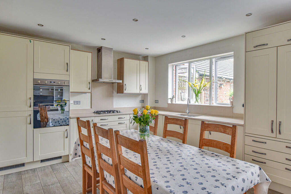 House in Uttlesford, Great Dunmow - View 5
