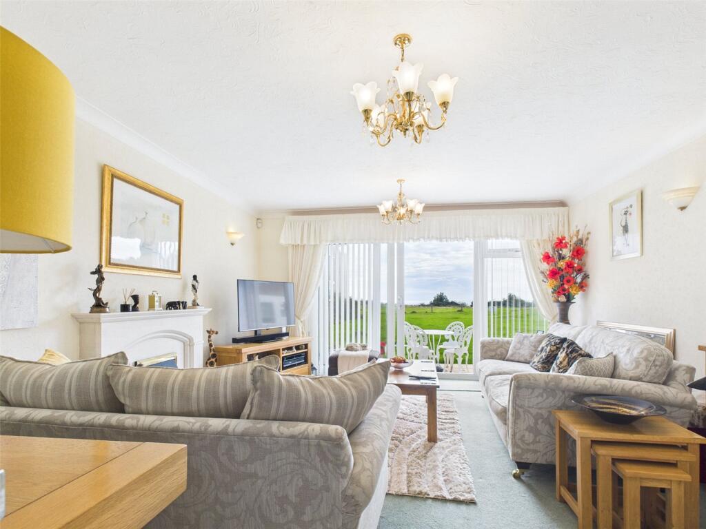 Beacon Court, 25 Beacon Drive, Highcliffe, Dorset, BH23 photo 2