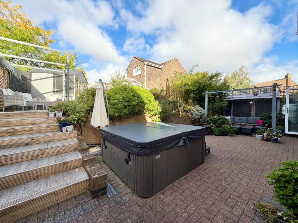 House in Onley, Olney - View 4