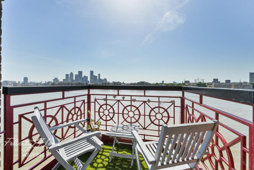 Trafalgar Court, Wapping Wall, London E1W - View 4