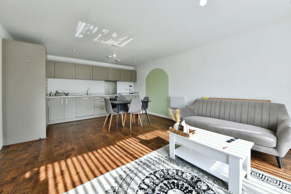 Apartment in Tameside, Fairfield - View 6