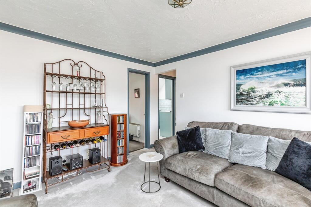 Apartment in Tonbridge - More