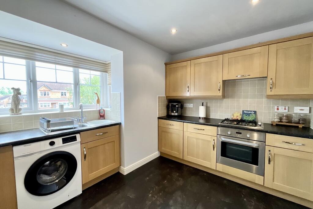 House in Rotherham, Aston cum Aughton - More