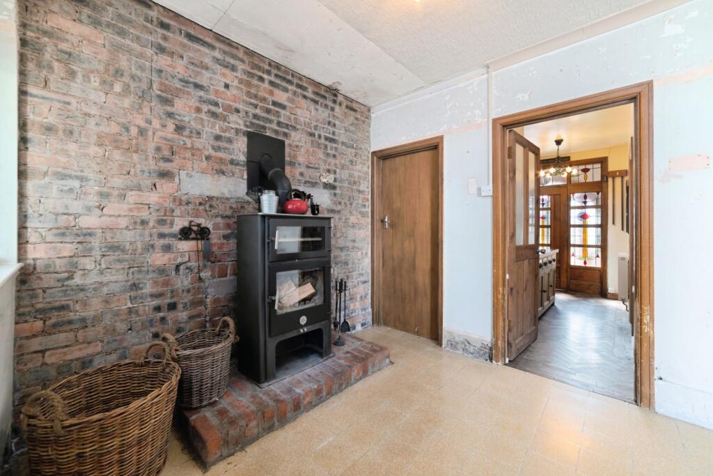 House in Swansea, Gorslas - More