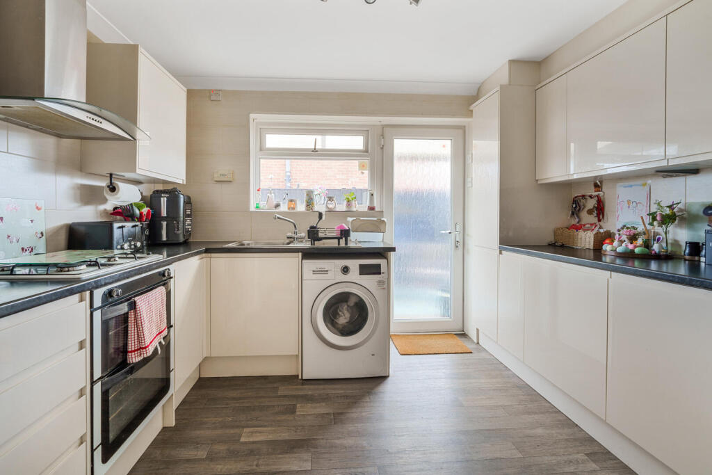 Calverton Road, Luton photo 2