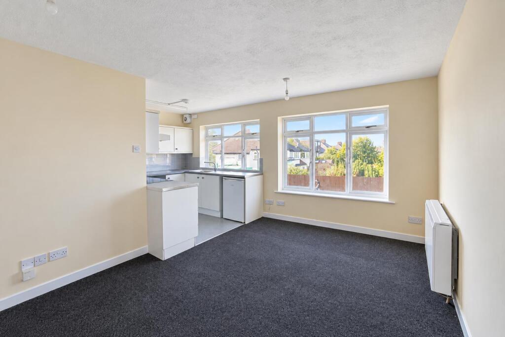 Apartment in Twickenham - View 3