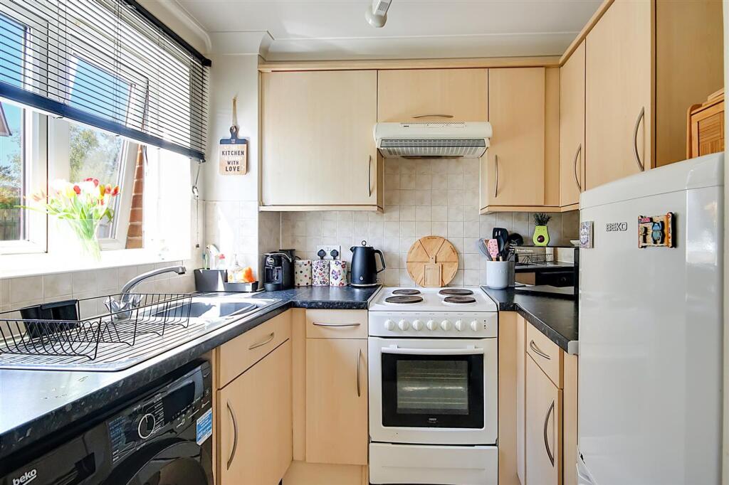 Apartment in Brighton - View 5