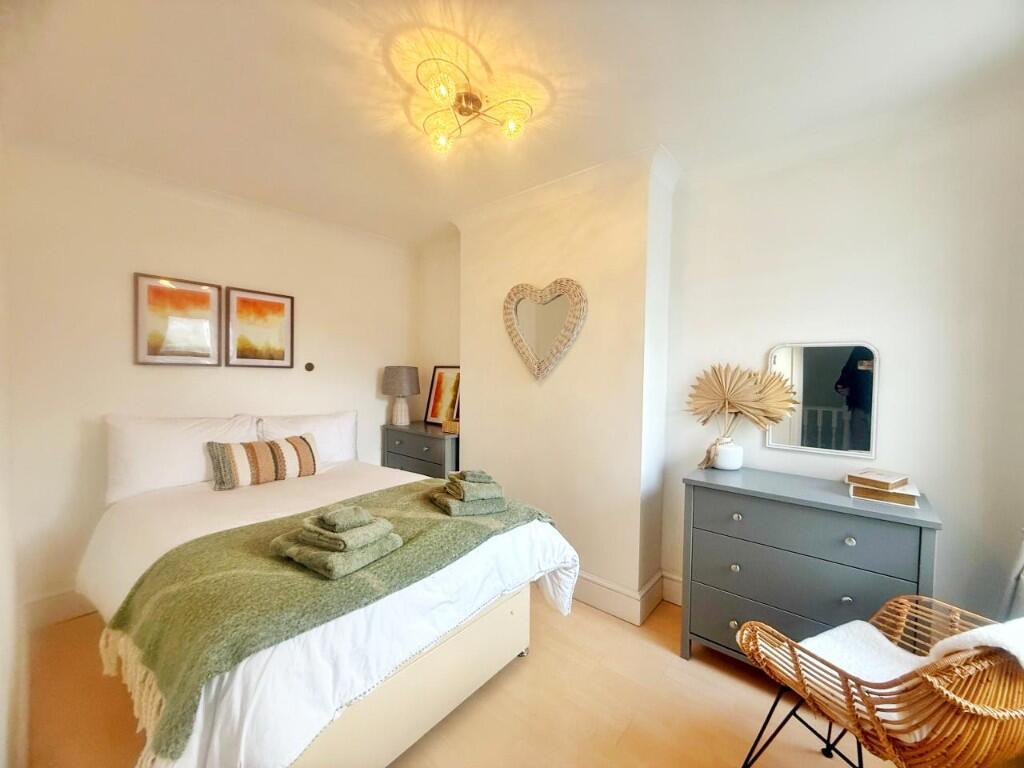 Main image of property: Brunswick Park Road, London, N11