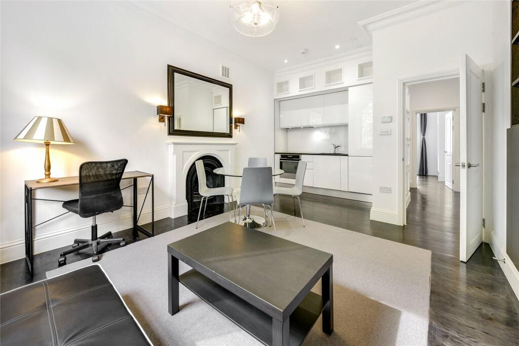Main image of property: 76 St.George's Square, Pimlico, London SW1V 3QX, UK