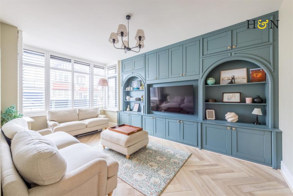 House in Brighton - View 4