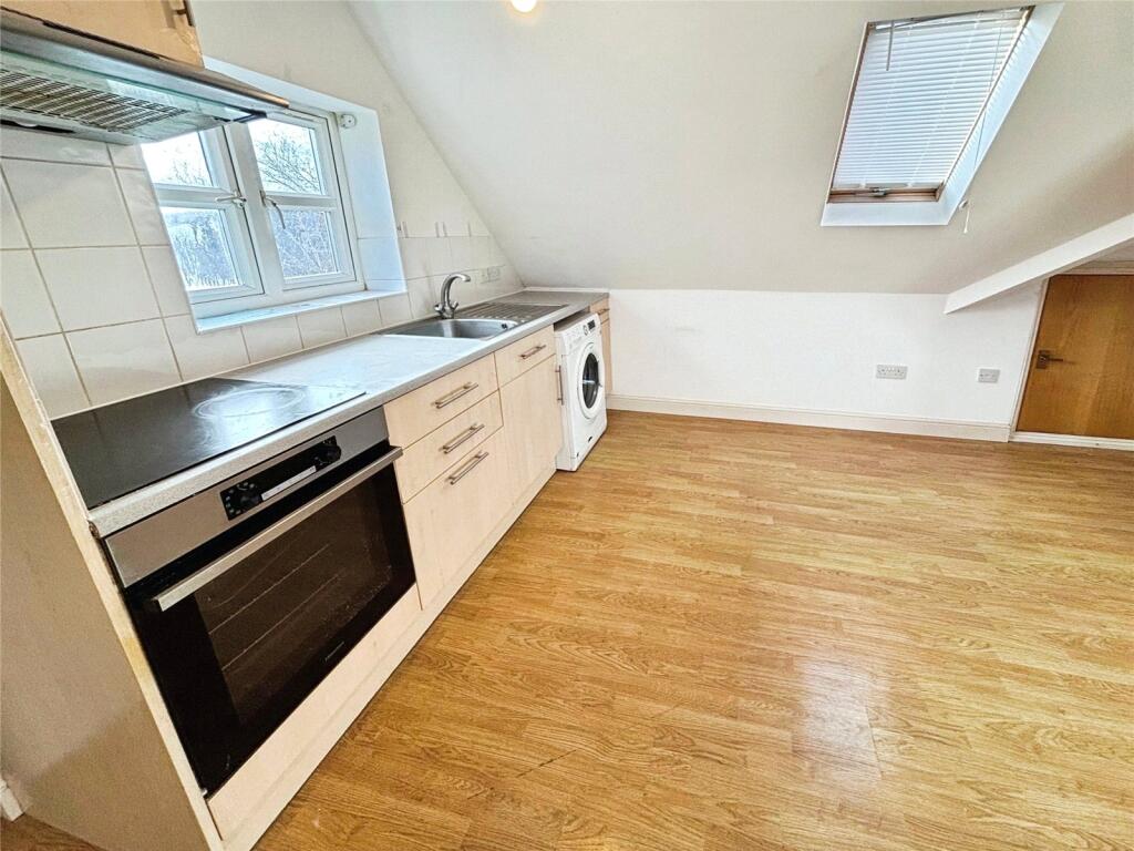 Apartment in Bristol - View 5