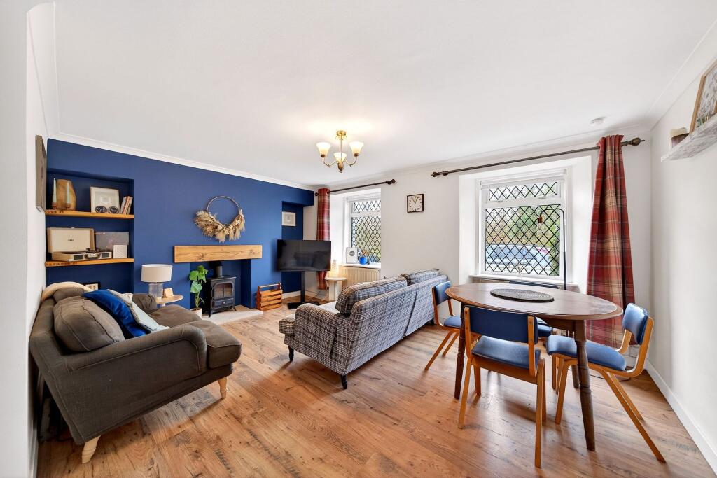 House in Kirkintilloch, Rosebank - View 3