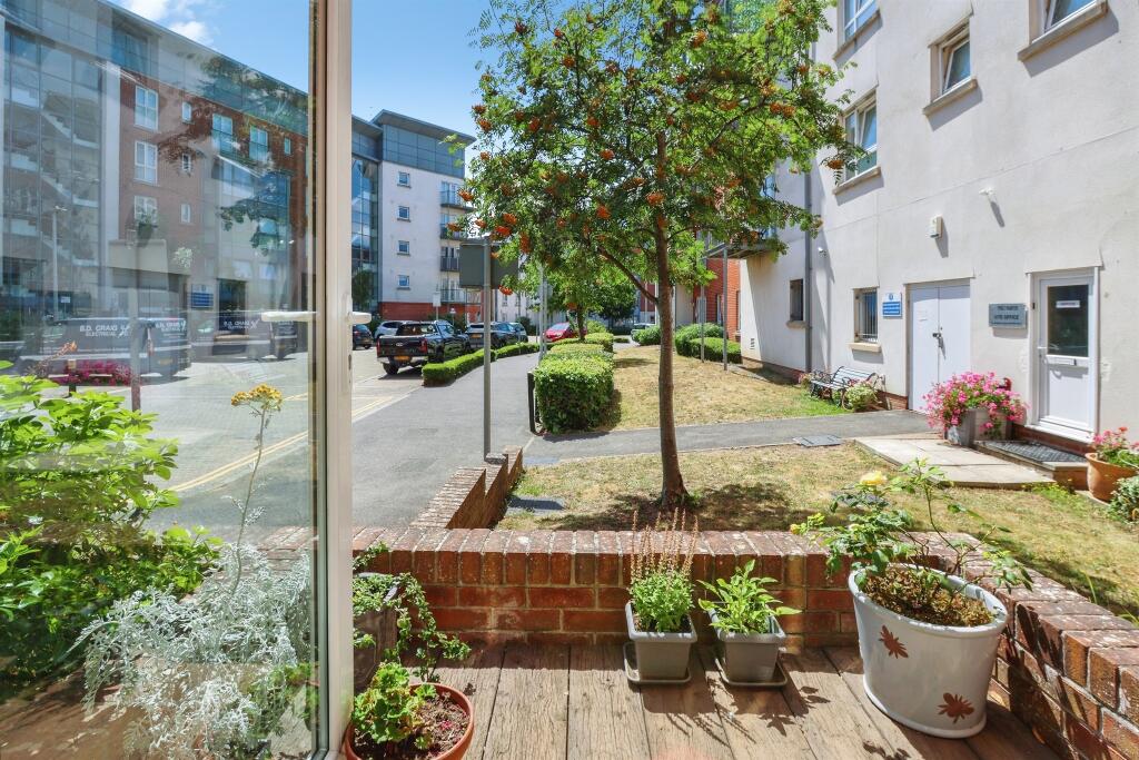 Apartment in Poole - View 4