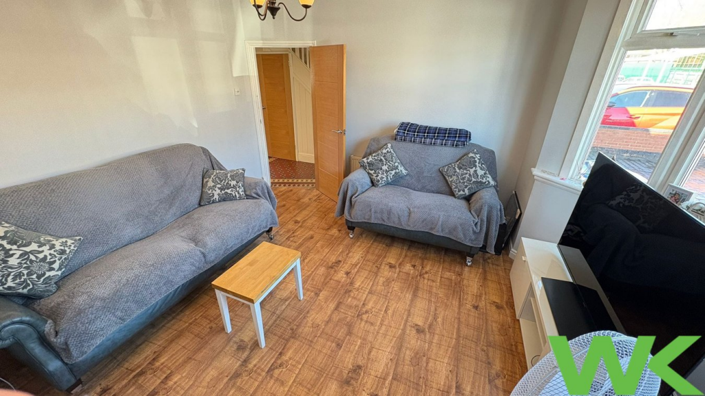House in Sandwell, West Midlands - View 6