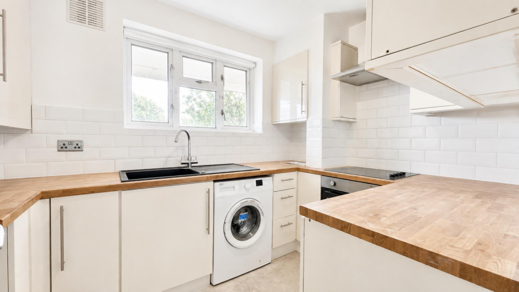 Main image of property: The Mall, Boston Manor Road, Brentford, TW8