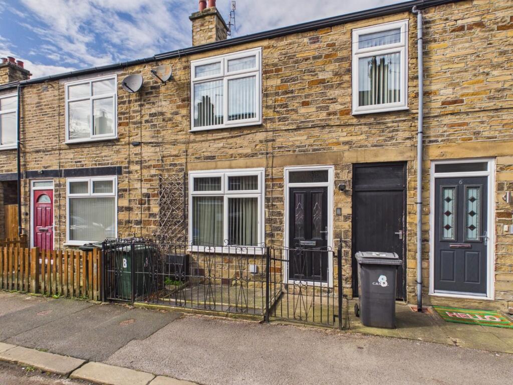 Main image of property: Rosebery Avenue, Shipley