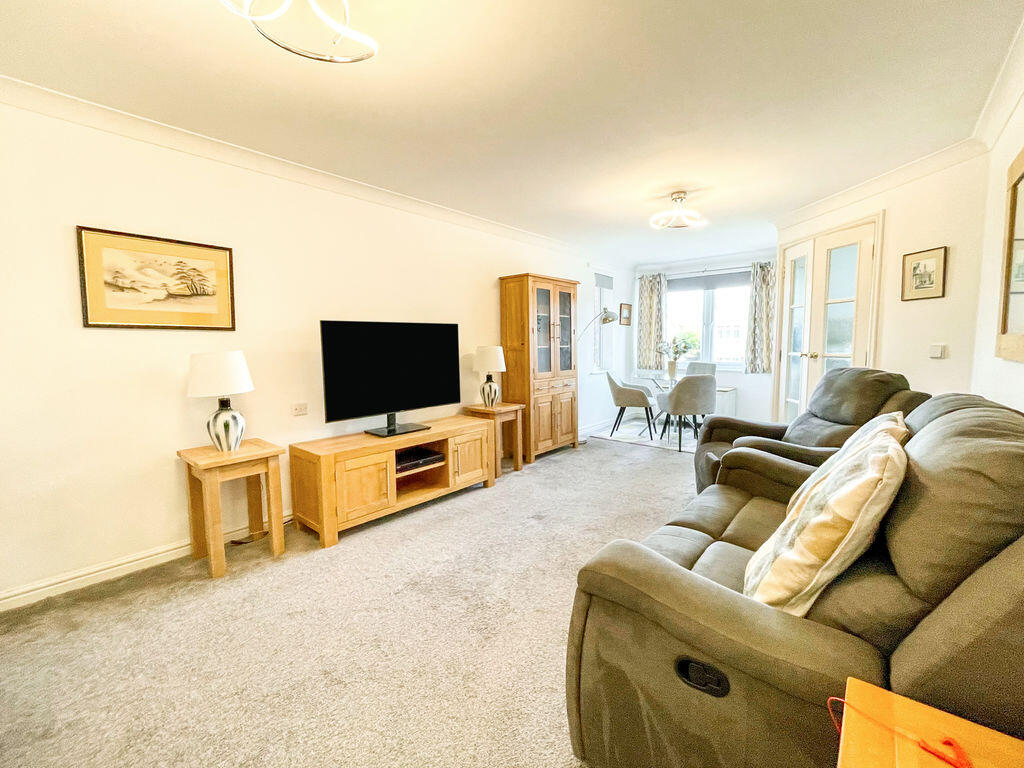 Berryfield Court, Bursledon Road, Hedge End, SO30 photo 2