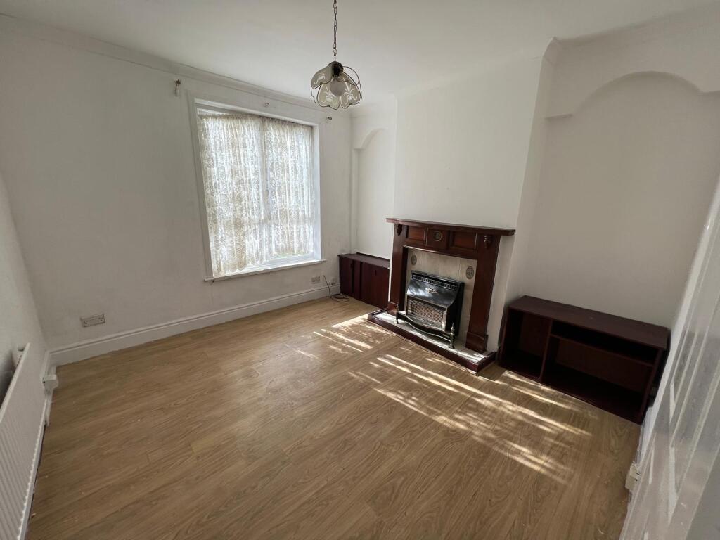 House in Sheffield, Handsworth Hill, Darnall - View 2