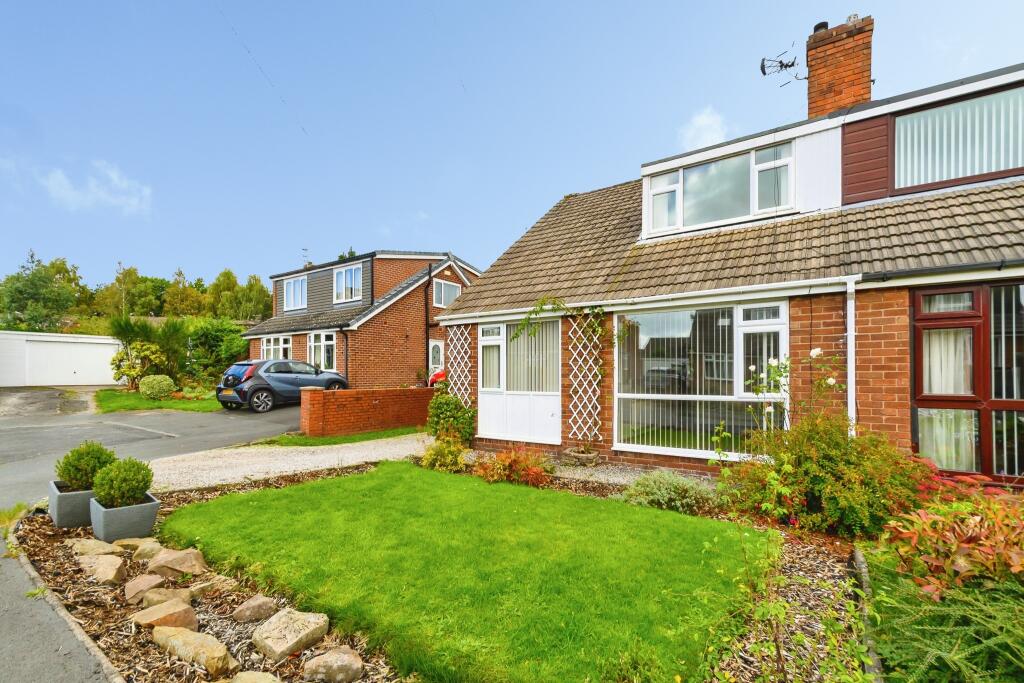 Balmoral Avenue, Bolton, BL3 photo 3