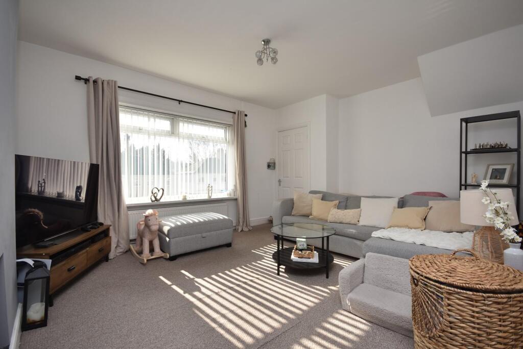 85 Andrew Road, Penarth, CF64 2NT photo 2