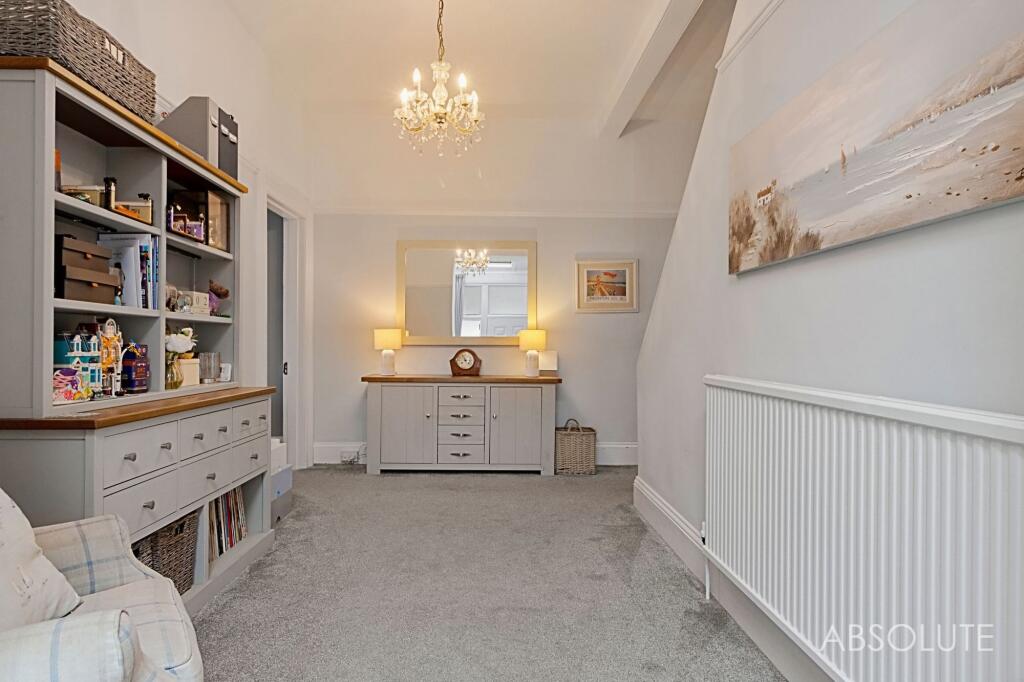 House in Torquay - More