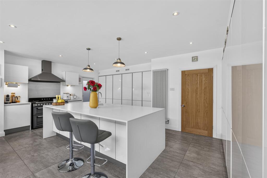 Vixen Close, Sutton Coldfield photo 5