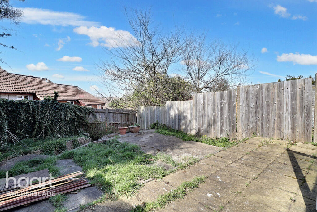 Coverdale Close, Chatham photo 4