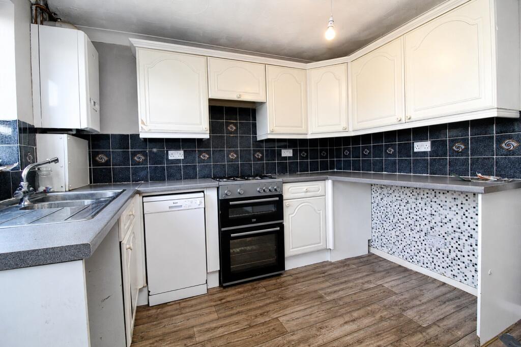 House in Hull - View 4