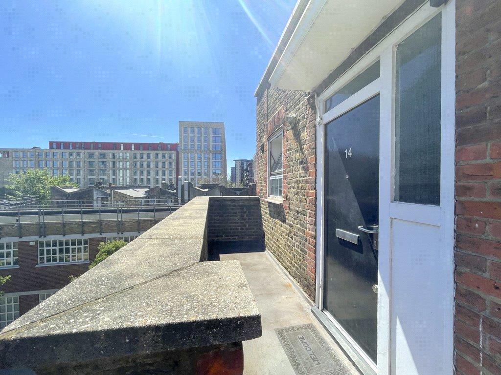 1 bedroom maisonette for rent
