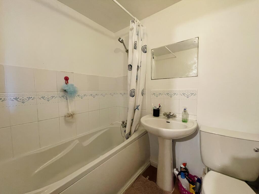 5 bedroom house for rent