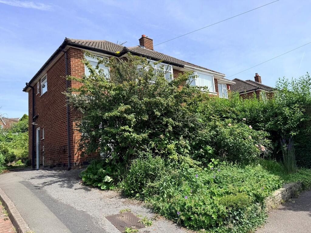 3-bed semi-detached on Portreath Drive, Allestree, £240,000