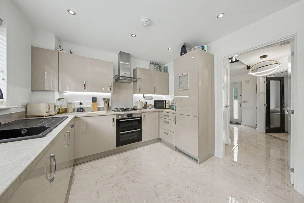 Woodcote Way, Walton, Chesterfield photo 3