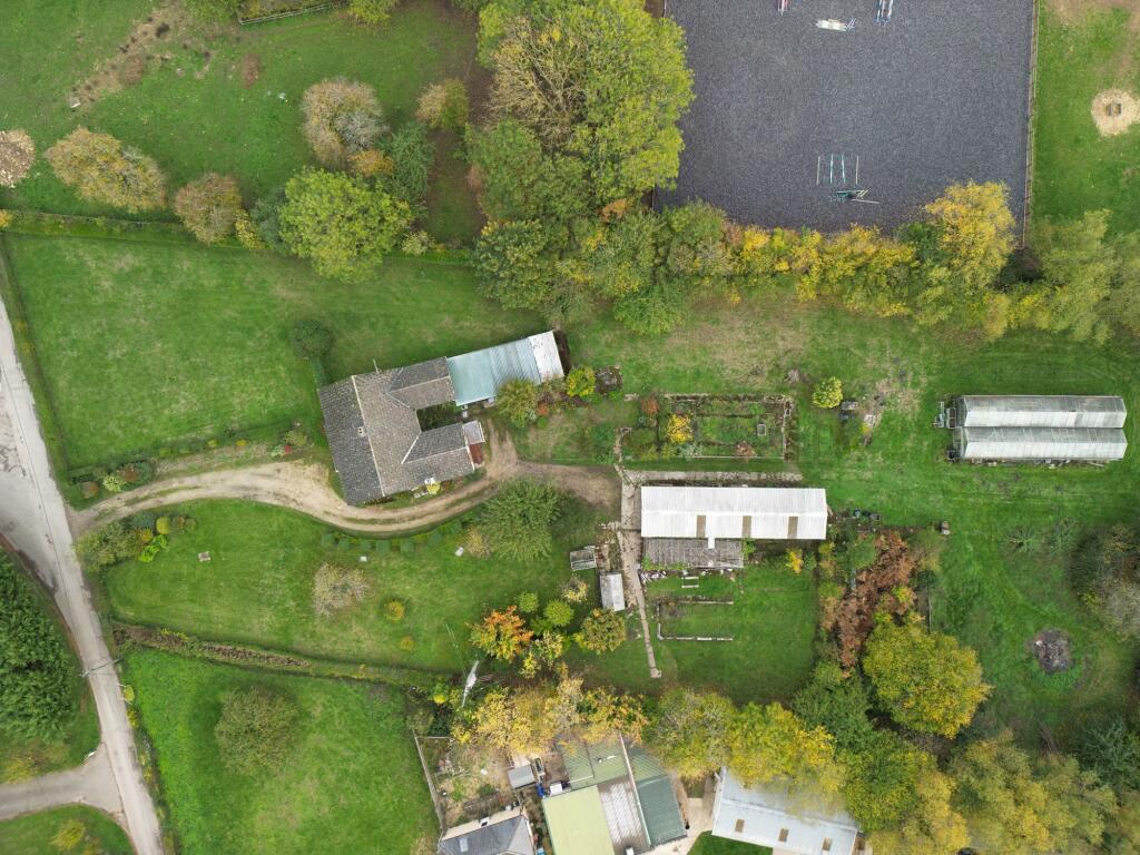 3-bed bungalow on Bushey Ground, Minster Lovell, OX29, £1,000,000