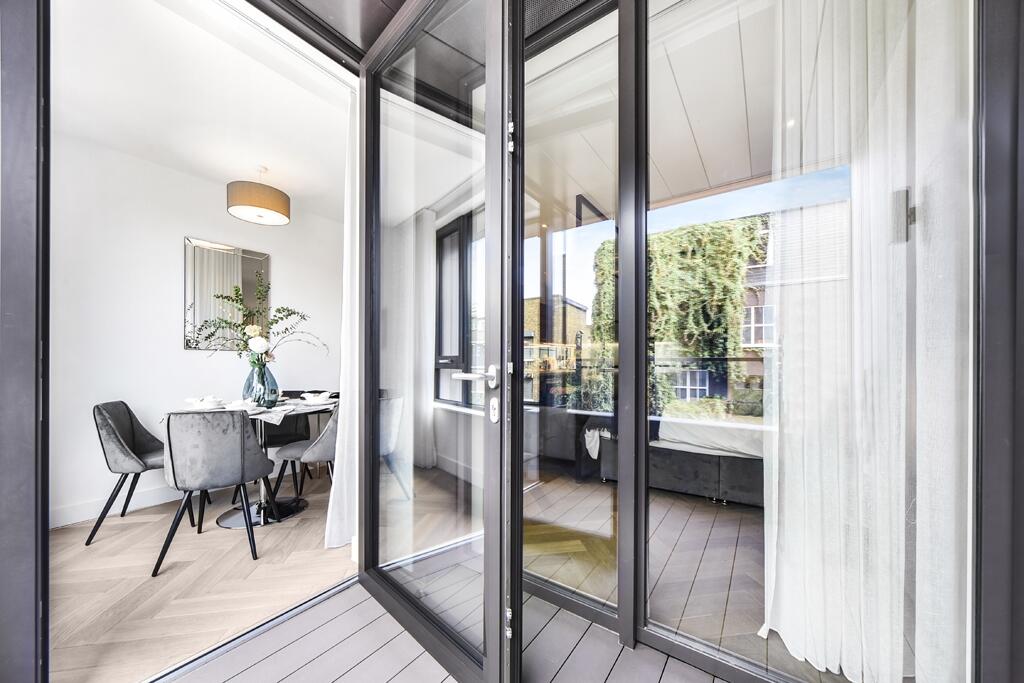 Apartment in London - View 5