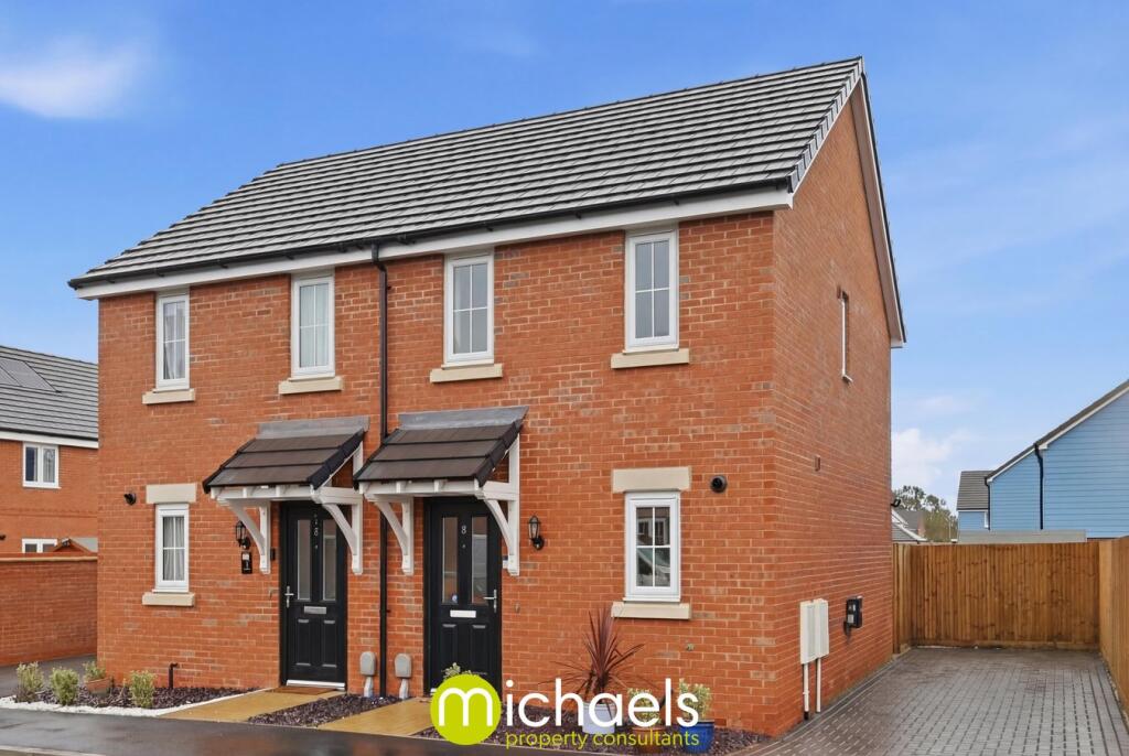 2-bed semi-detached on Clerke Chase, Colchester, CO2, £300,000