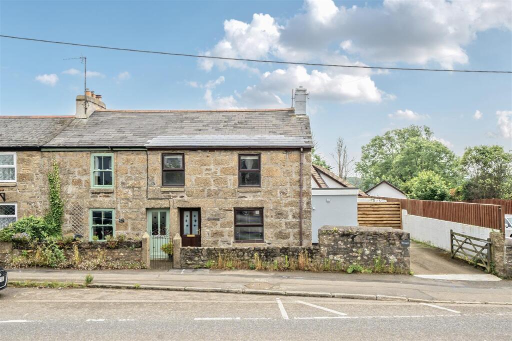 3-bed semi-detached on Crowlas, Penzance, £295,000