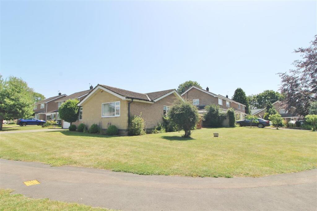 House in South Kesteven, Colsterworth - View 2