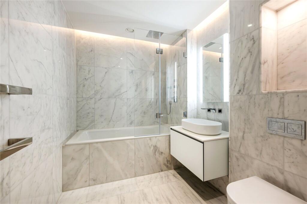 Apartment in London, Kensington - View 5