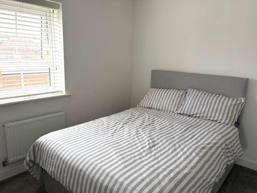 House in Doncaster, Rossington - More