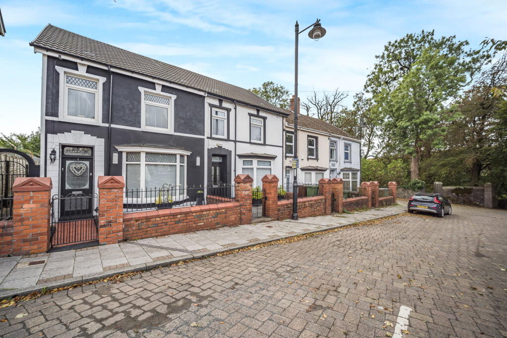 House in Tredegar, Rhymney - View 2