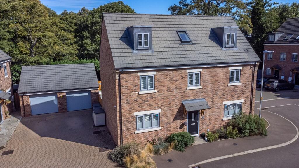 Main image of property: Scotgrange Meadow, Shefford, SG17