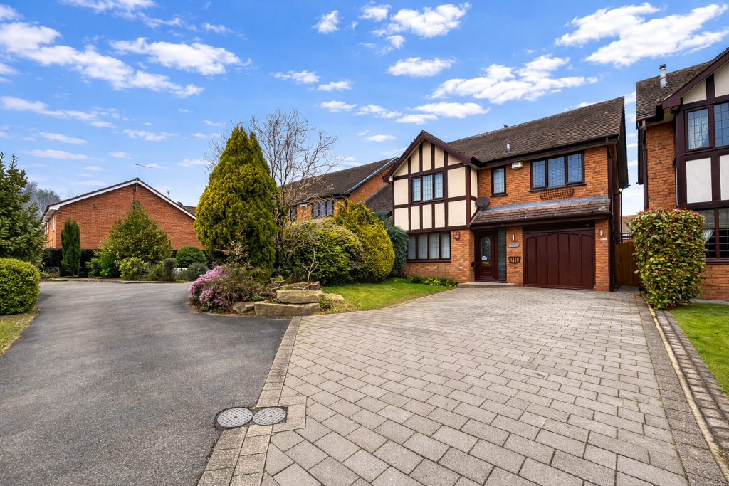 Main image of property: Rhodes Close, Haslington, Cheshire, CW1 5ZF