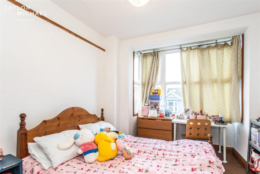 4 bedroom terraced house for rent