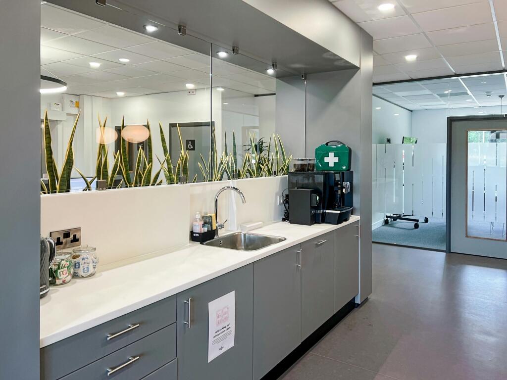 Regus_Leamington Spa_UK_Centre 7855_Refresh area 1.jpg