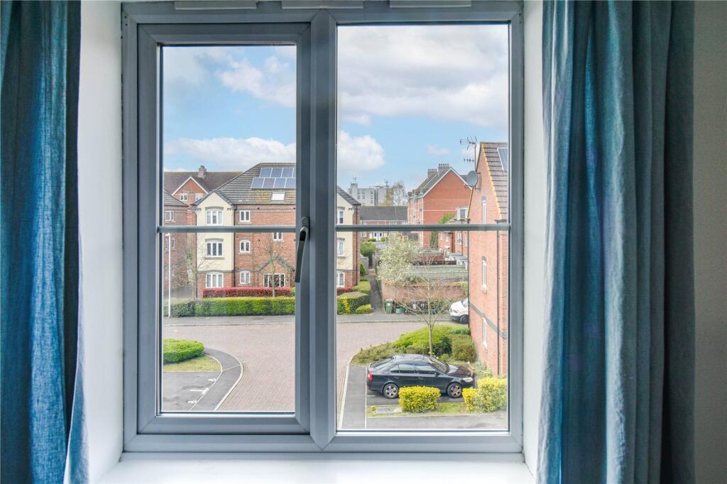 Main image of property: Thornycroft Close, Newbury, Berkshire, RG14