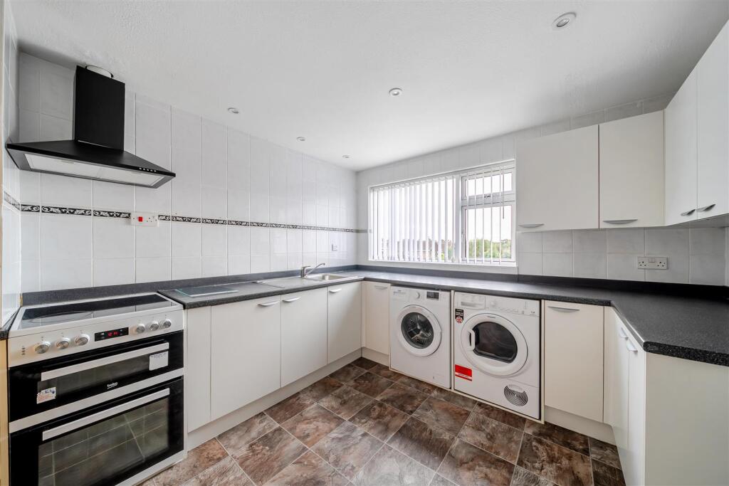 Apartment in Devizes, Wiltshire - View 4