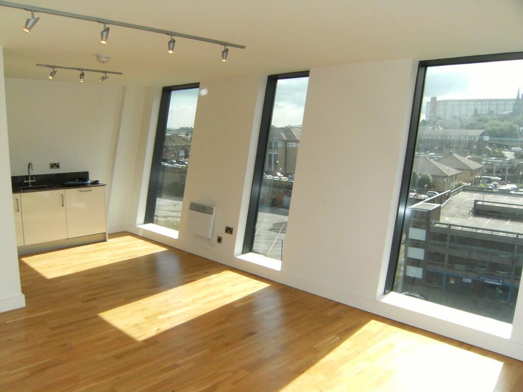Main image of property: Wicker Riverside, 2 North Bank